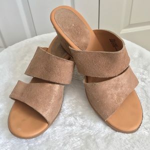 Korks by Kork-Ease tan leather sandals